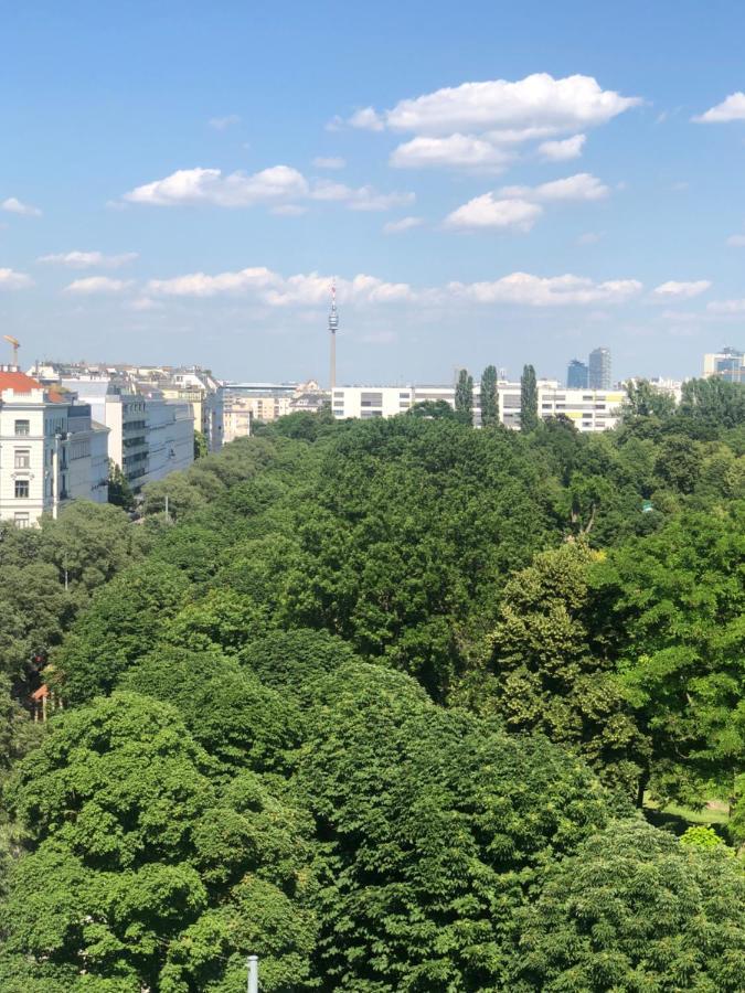 Augartenblick Penthauscombo 15/16 - Blick Zum Riesenrad Apartment Виена Екстериор снимка